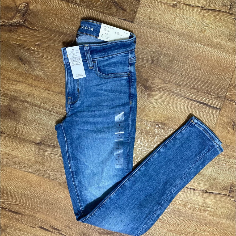 American Eagle Jeggings-Size 2 (26 W) Low Rise NWT - No Distressing
